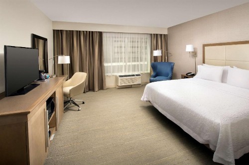 Hampton Inn Wilmington Downtown - image 28