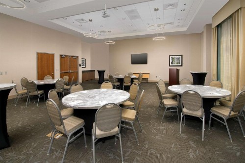 Hampton Inn Wilmington Downtown - image 3