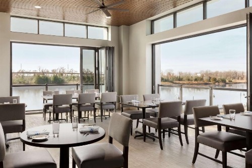 Embassy Suites By Hilton Wilmington Riverfront - image 16