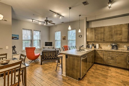 Chic Wilmington Condo in Brooklyn Arts District!