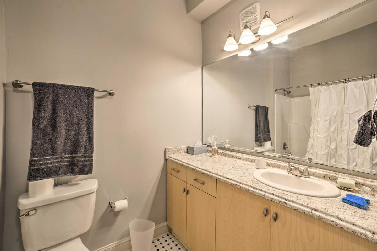 Chic Wilmington Condo in Brooklyn Arts District! - image 6