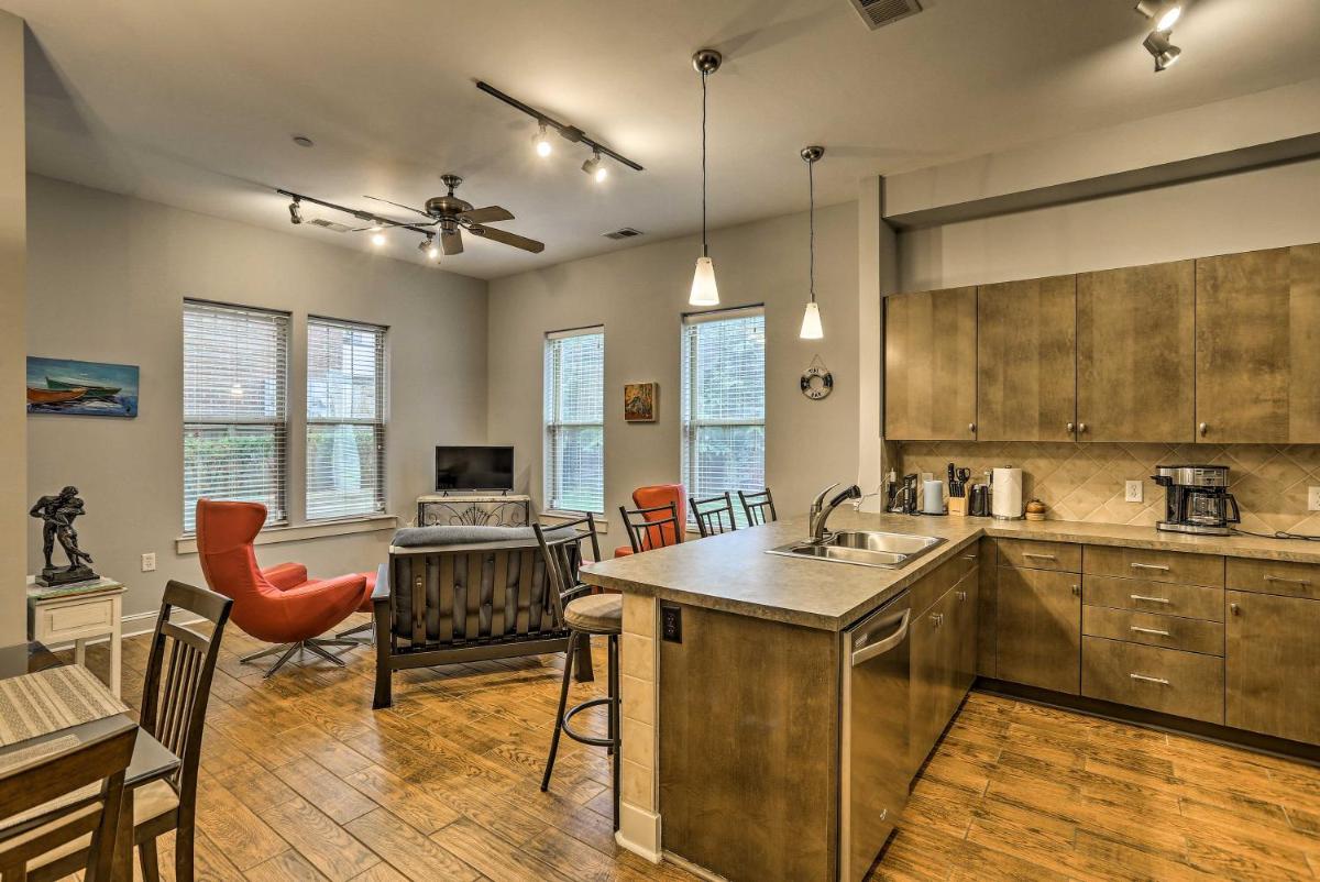 Chic Wilmington Condo in Brooklyn Arts District! - image 7