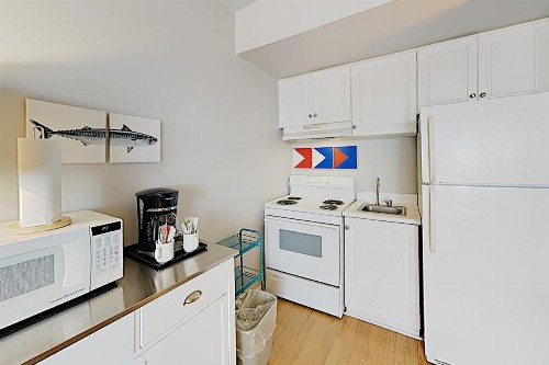 2 Historic District Condos River-Views Balconies condo - image 7