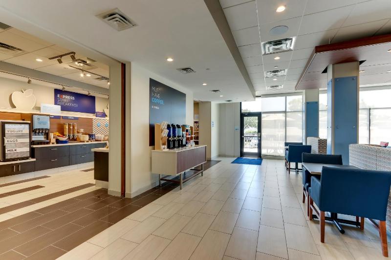 Holiday Inn Express - Wilmington - Porters Neck an IHG Hotel - image 2