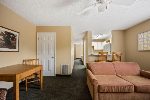 Affordable Suites Wilson - image 12