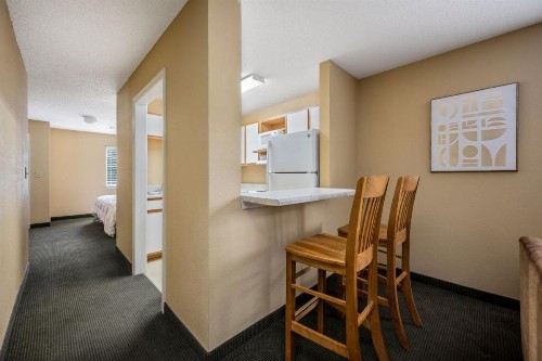 Affordable Suites Wilson - image 3