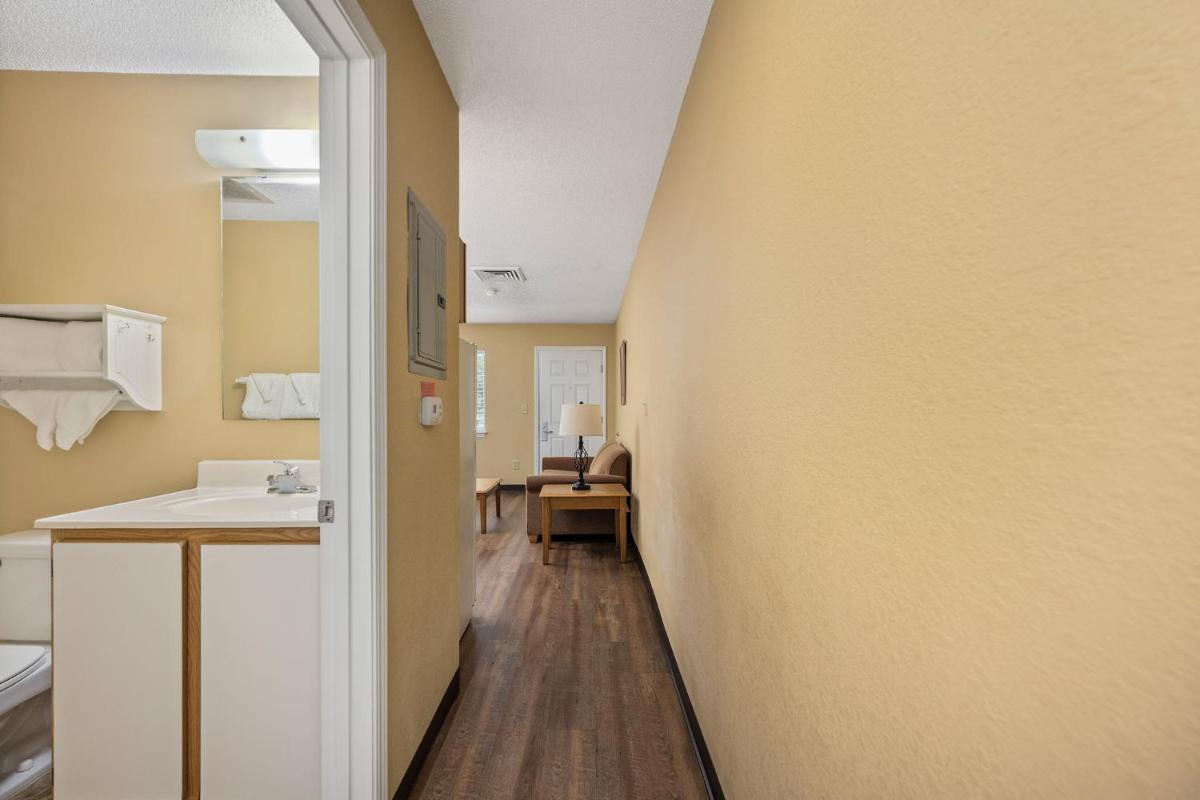 Affordable Suites Wilson - image 7