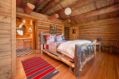 Macker's Cabin - image 8