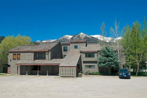 Primrose Condominiums - image 11