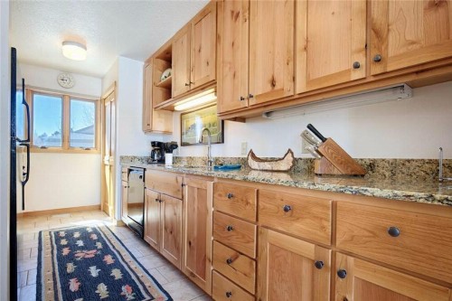 Cove Condominiums - image 10