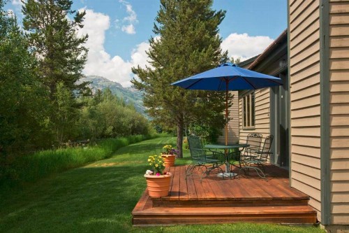 Cove Condominiums - image 3