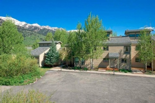 Cove Condominiums - image 5