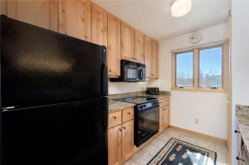 Cove Condominiums - image 9