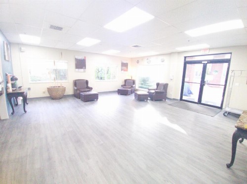Quality Inn & Suites - image 21