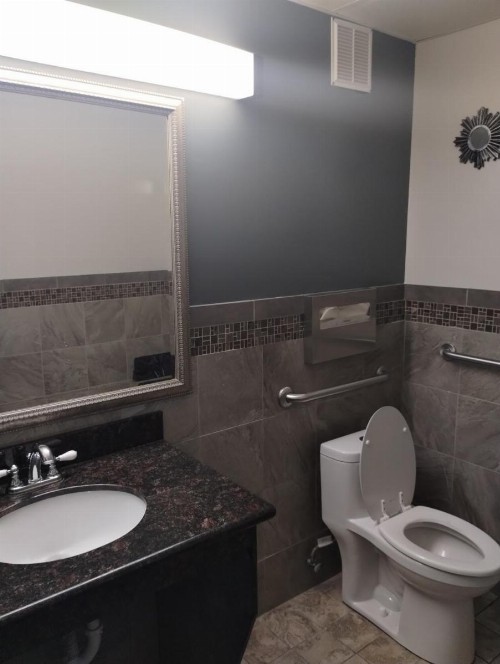 Quality Inn & Suites - image 47