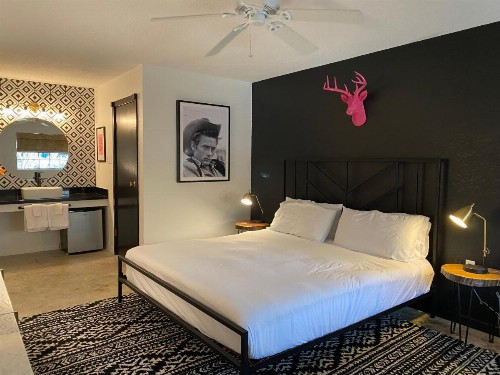 Wimberley Inn - image 23