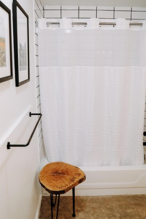 Wimberley Inn - image 25