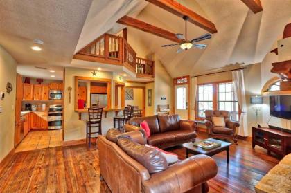 The Cabin at Rooster Ridge - image 8