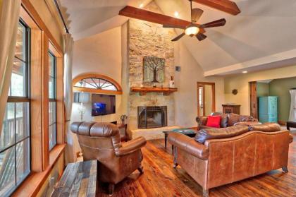 The Cabin at Rooster Ridge - image 9