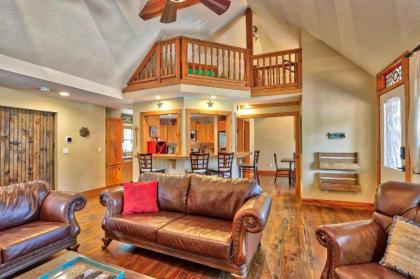 The Cabin at Rooster Ridge - image 12