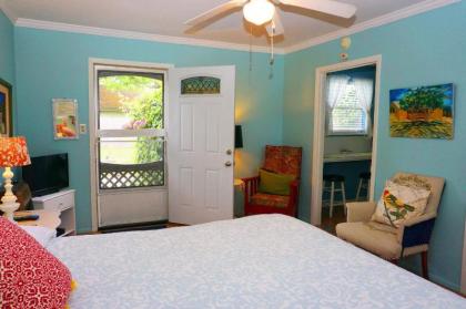 Bandits Hideaway  Roseys Cottage