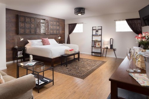 Hotel Flora and Fauna - image 3