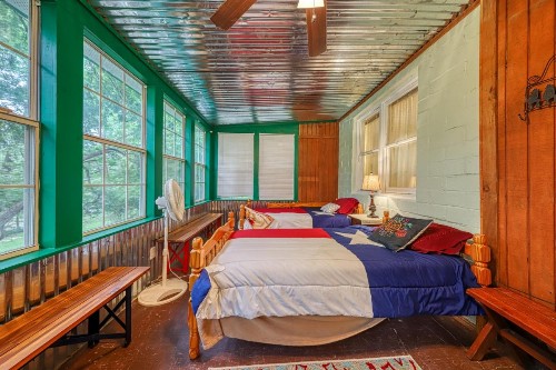 Austin Cottage on Cypress Creek - image 12