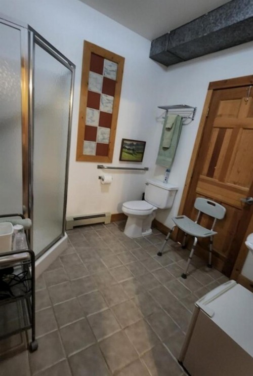Tortuga Inn - image 33