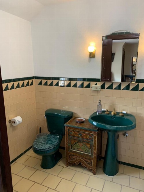 Georgian Garden Inn - image 25