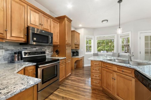 Family-Friendly Retreat by Windsor Lake! - image 15