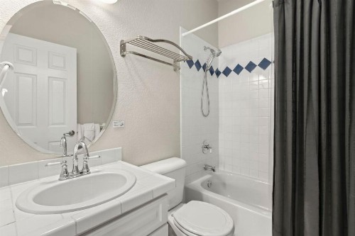 Family-Friendly Retreat by Windsor Lake! - image 23