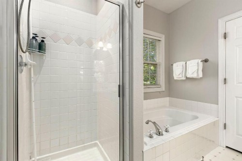Family-Friendly Retreat by Windsor Lake! - image 33