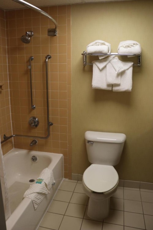 Quality Inn Windsor Locks - image 13