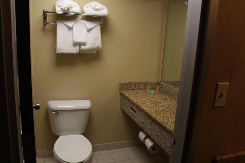 Quality Inn Windsor Locks - image 21