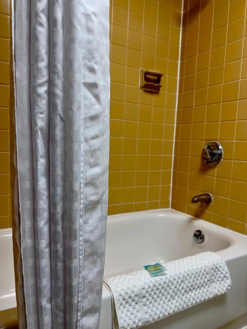 Quality Inn Windsor Locks - image 7