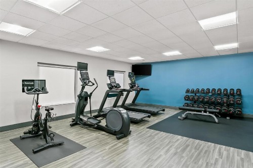 Hampton Inn & Suites Baltimore/Woodlawn - image 10