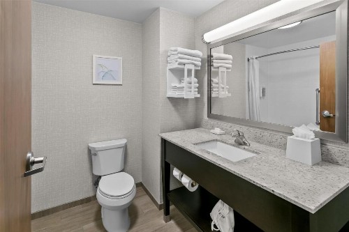 Hampton Inn & Suites Baltimore/Woodlawn - image 14