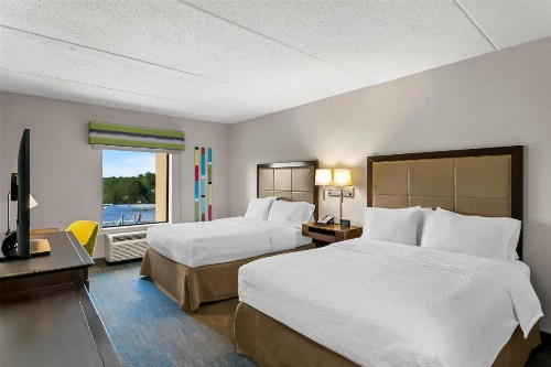 Hampton Inn & Suites Baltimore/Woodlawn - image 17