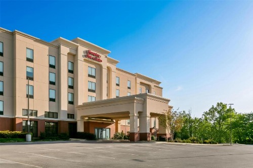 Hampton Inn & Suites Baltimore/Woodlawn - image 2