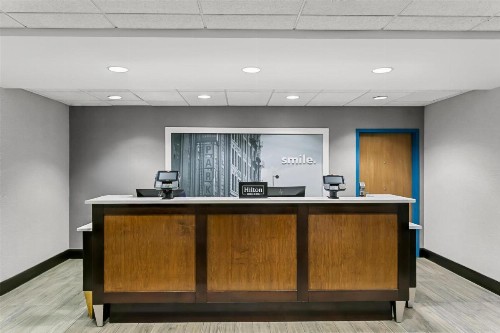 Hampton Inn & Suites Baltimore/Woodlawn - image 4