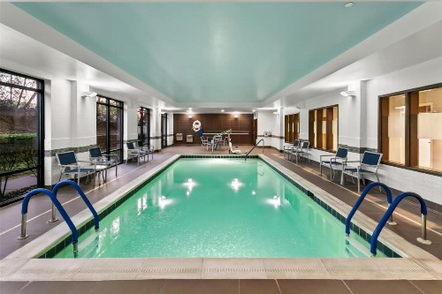 Hampton Inn & Suites Baltimore/Woodlawn - image 5