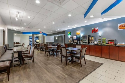 Quality Inn Baltimore West - image 13