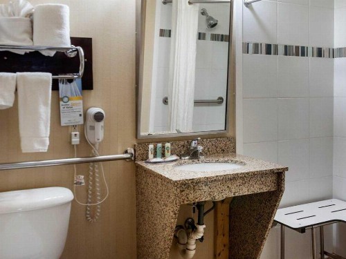 Quality Inn Baltimore West - image 26