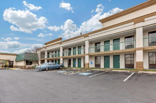 Quality Inn Baltimore West - image 30