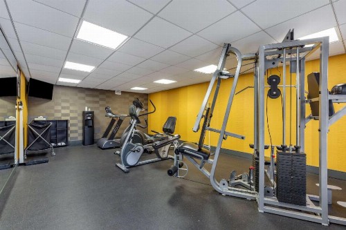 Quality Inn Baltimore West - image 31