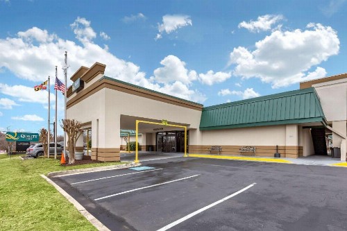 Quality Inn Baltimore West - image 34