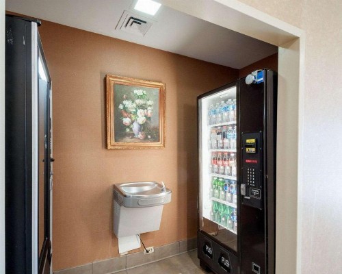 Quality Inn Baltimore West - image 43