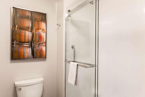 Hampton Inn & Suites Windsor-Sonoma Wine Country - image 24