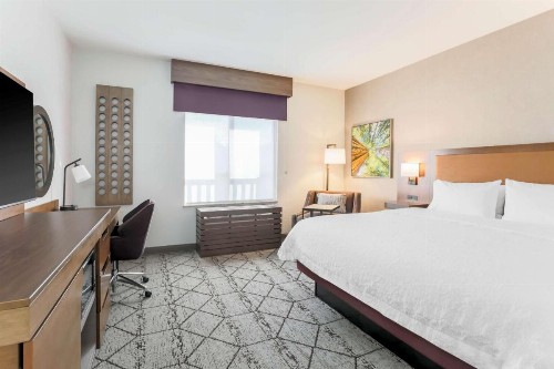 Hampton Inn & Suites Windsor-Sonoma Wine Country - image 31