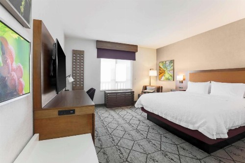 Hampton Inn & Suites Windsor-Sonoma Wine Country - image 40